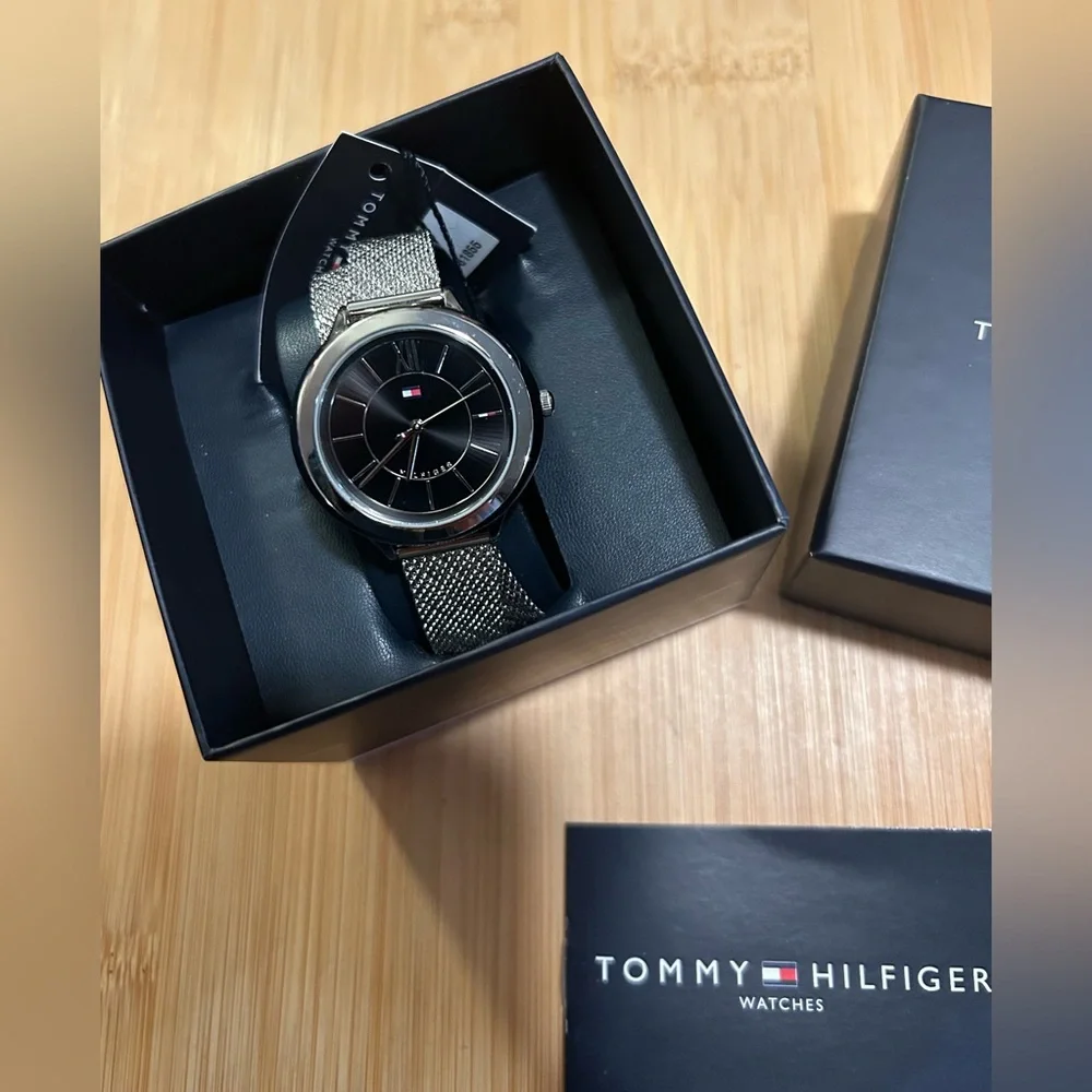 Tommy Hilfiger Watch With 36mm Black Face & Silver WrapAround MeshBracelet. - Picture 8 of 10